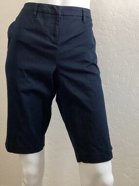 New York Company, size 10, chambray, Bermuda shorts, in great condition
